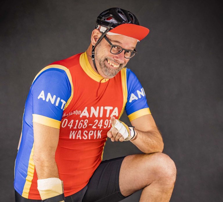 Andy Marcelissen treed op in Vught bij Buutvrij 2026 tonpraten